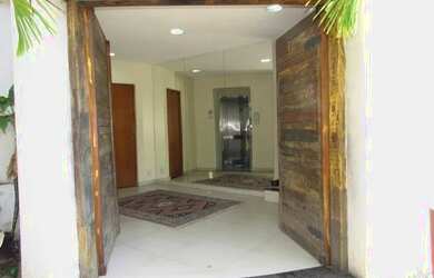 Imagem: A casa possui 5 Dormitórios, 5 Banheiros, 5 Vagas na garagem