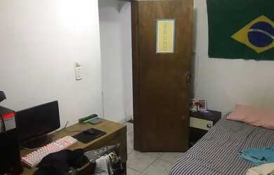 Imagem: A casa possui 5 Dormitórios, 5 Banheiros, 4 Vagas na garagem