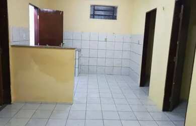 Imagem: A casa possui 1 Dormitório, 1 Banheiro, 62m² de Área e está