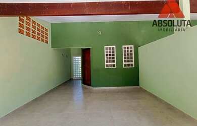 Imagem: A casa possui 3 Dormitórios, 1 Banheiro, 1 Vaga na garagem