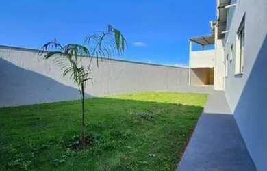 Imagem: A casa possui 3 Dormitórios, 3 Banheiros, 3 Vagas na garagem