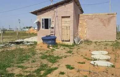 Imagem 1: Casa em Araruama. 330m² de Área, 4 Vagas na garageme2 Dormitórios