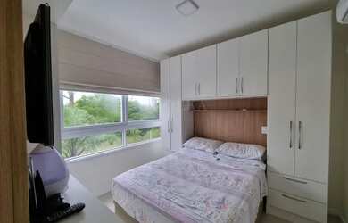 Imagem: O apartamento possui 2 Dormitórios, 1 Banheiro, 2 Vagas na