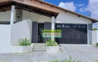 Imagem: A casa possui 5 Dormitórios, 5 Banheiros, 2 Vagas na garagem