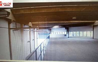 Imagem: O depósito possui 5 Vagas na garagem, 5.700m² de Área e