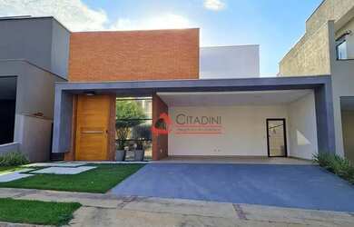 Imagem: A casa em condomínio possui 3 Dormitórios, 3 Banheiros, 4