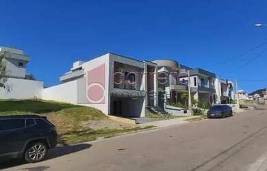 Imagem: O terreno possui 250m² de Área e está localizado em Jardim