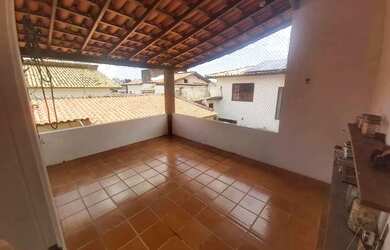 Imagem 8: Casa com 6 quartos, suíte, 300,00 m² para alugar por R$ 5.200,00 - Itaigara,...