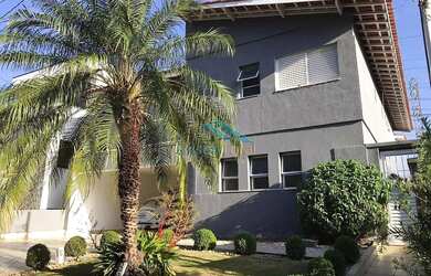 Imagem: A casa em condomínio possui 4 Dormitórios, 5 Banheiros, 4