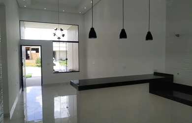 Imagem: A casa em condomínio possui 3 Dormitórios, 2 Banheiros, 2