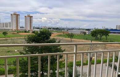 Imagem: O apartamento possui 2 Dormitórios, 1 Banheiro, 2 Vagas na