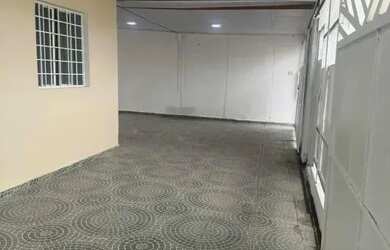 Imagem: A casa possui 2 Dormitórios, 1 Banheiro e está localizado