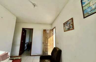 Imagem 10: Casa com 3 dormitórios e amplo terreno no bairro Tomazetti