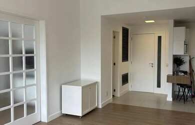 Imagem 6: LINDO APARTAMENTO EM CONDOMINIO EM FRENTE A PRAIA- QUARTO COM CLOSET E SALA COM COZINHA AM