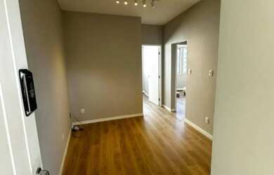 Imagem: O apartamento possui 2 Dormitórios, 1 Banheiro e está localizado