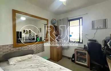 Imagem 7: Imóvel para venda possui 136 metros quadrados com 4 quartos em Barra...