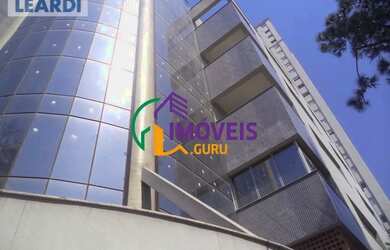 Imagem: O depósito possui 5 Vagas na garagem e 4431m² de Área e está