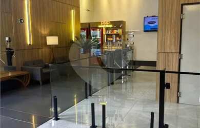 Imagem: O depósito possui 5 Vagas na garagem, 30m² de Área e está