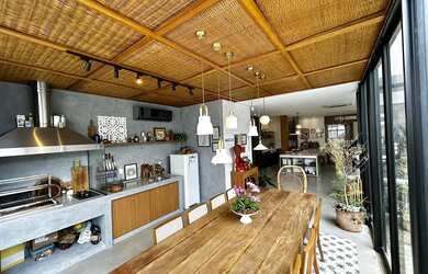 Imagem: A casa em condomínio possui 4 Dormitórios, 5 Banheiros, 4