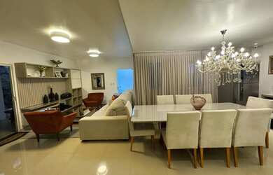 Imagem: A casa em condomínio possui 4 Dormitórios, 5 Banheiros, 4