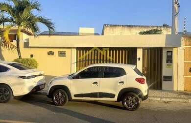 Imagem: A casa possui 3 Dormitórios, 4 Banheiros, 4 Vagas na garagem