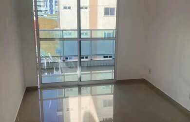 Imagem: O apartamento possui 1 Dormitório, 1 Banheiro, 1 Vaga na garagem