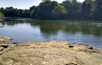 Imagem: A chácara possui 1215m² de Área e está localizado em Vila