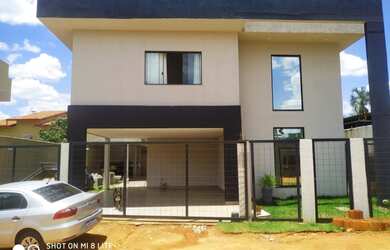 Imagem: A casa em condomínio possui 4 Dormitórios, 3 Banheiros, 2