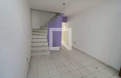 Imagem: A casa para alugar possui 2 Dormitórios, 3 Banheiros, 2 Vagas