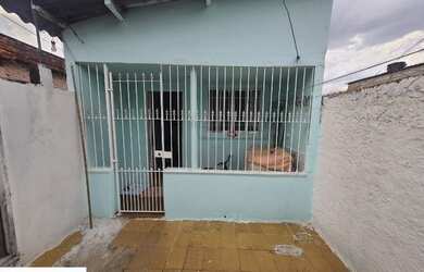 Imagem: A casa possui 1 Dormitório, 1 Banheiro, 46m² de Área e está