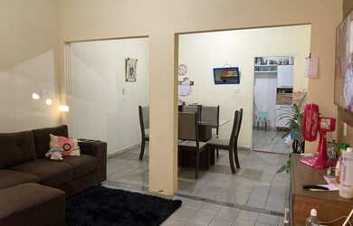 Imagem 1: Casa na vila. 250m² de Área, 1 Banheiroe3 Dormitórios