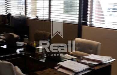 Imagem: O depósito possui 1 Vaga na garagem, 42m² de Área e está