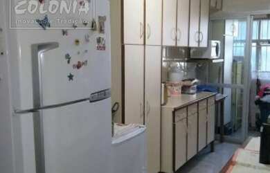 Imagem: O apartamento possui 2 Dormitórios, 1 Banheiro, 2 Vagas na