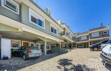 Imagem: A casa em condomínio possui 3 Dormitórios, 4 Banheiros, 2