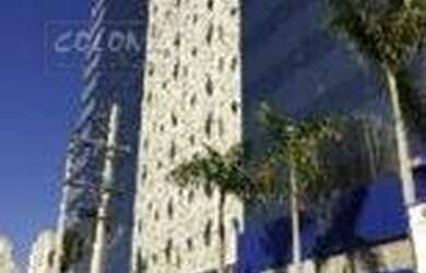 Imagem: O depósito possui 5 Vagas na garagem e 316m² de Área e está