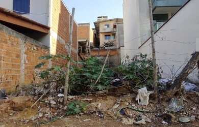 Imagem: O terreno possui 154m² de Área e está localizado em Veneza