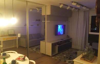 Imagem: O apartamento possui 2 Dormitórios, 1 Banheiro, 1 Vaga na garagem