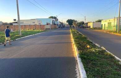 Imagem: O terreno possui 200m² de Área e está localizado em Senador