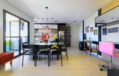 Imagem: O apartamento possui 2 Dormitórios, 2 Banheiros, 2 Vagas na