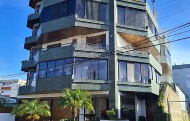 Imagem: O apartamento na cobertura possui 4 Dormitórios, 5 Banheiros