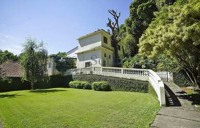 Imagem: A casa em condomínio possui 3 Dormitórios, 4 Banheiros, 3