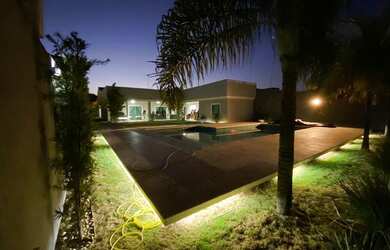 Imagem: A casa em condomínio possui 4 Dormitórios, 4 Banheiros, 4