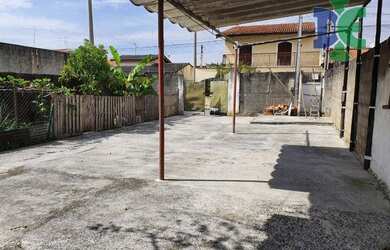 Imagem: A casa possui 1 Dormitório, 1 Banheiro, 5 Vagas na garagem