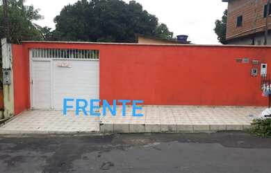 Imagem: A casa possui 2 Dormitórios e 1 Banheiro e está localizado