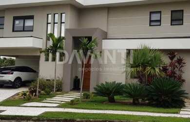 Imagem: A casa em condomínio possui 3 Dormitórios, 5 Banheiros, 2