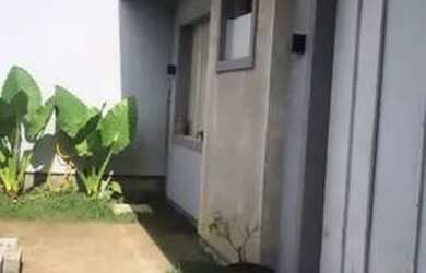 Imagem: A casa possui 1 Dormitório, 1 Banheiro, 5 Vagas na garagem