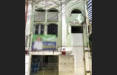 Imagem: A casa possui 5 Dormitórios, 2 Banheiros, 300m² de Área e