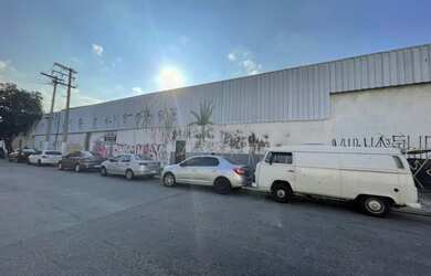Imagem 7: Galpão para aluguel possui 485 metros quadrados vão livre 2 banheiros...