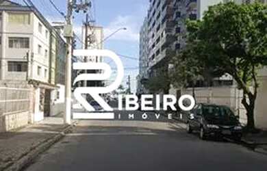 Imagem: A casa possui 2 Dormitórios, 1 Banheiro, 4 Vagas na garagem