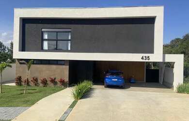 Imagem: A casa em condomínio possui 3 Dormitórios, 5 Banheiros, 5